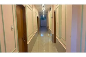 Lobby - FabHotel London Bridge (Guwahati)