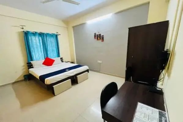 Room - FabHotel Pioneer (Pune)