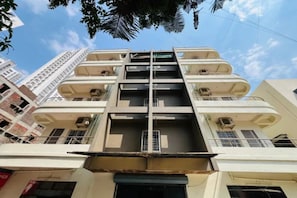 Exterior - FabHotel Pioneer (Pune)