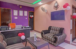 Lobby - HOTEL O SURYA INN (Varanasi)