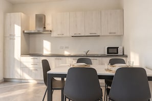 Dining - New Listing (Menaggio)