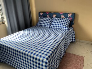Room - Chic Comfort Stay- Dansoman DC (Accra)
