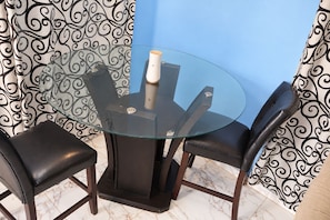 Dining - Alpha's Escape Wi-Fi TV Kitchen AC DSTV Ensuite Bath (Adenta Municipality)