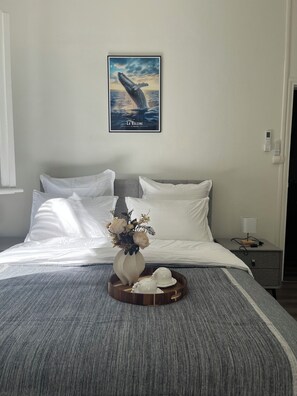 Room - New Listing (Saint-Joseph)