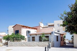 Exterior - Traditional Venetian House just 70m. from the beach (Rethymno)