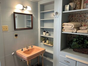Bathroom - Meadow Suite with Mountain Views and Sauna (Berlin)