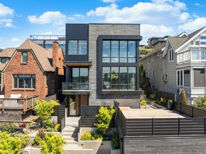 Exterior - Stunning Modern Luxury View Home in the Heart of Seattle (Seattle)