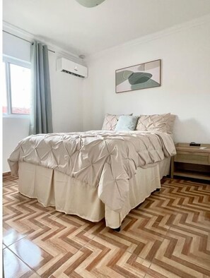 Room - Peaceful 3-bedroom house walking distance from the beanch and Town (Oranjestad)