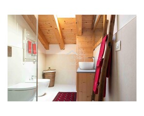 Bathroom - New Listing (Veneto)