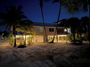 Exterior - No bridges, No crowds, Private Beaches, and Ferry ride to your Island Escape! (Placida)