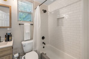 Bathroom - Private Hot Tub • 4BR • Mins to Dtwn ATX + COTA (Austin)