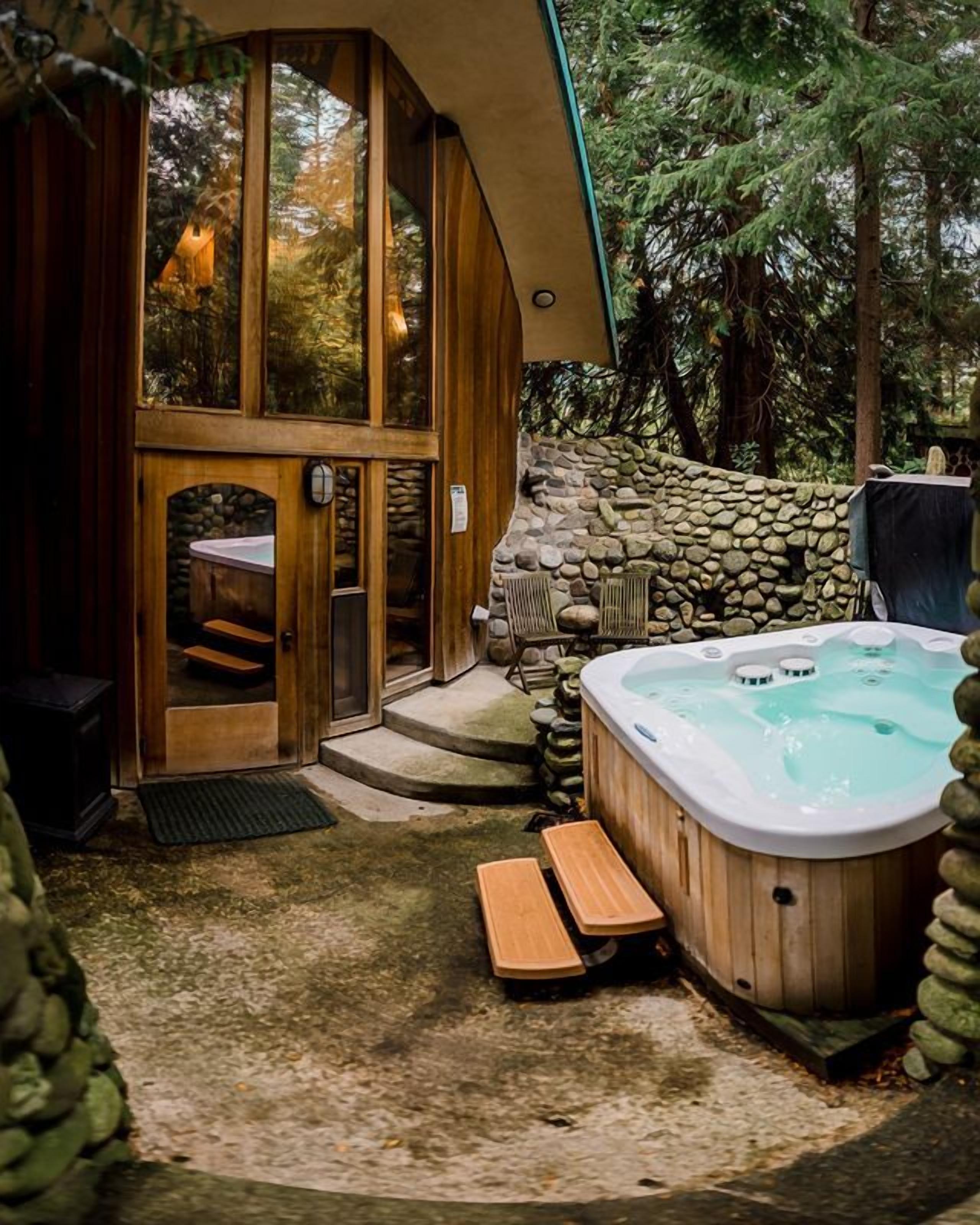 Bathtub spa outdoor
