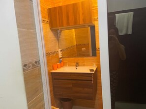 Bathroom - New Listing (Djerba Midun)
