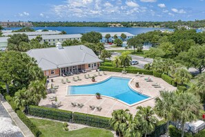Pool - One Bedroom overlooking the water with gym, pickleball, pool, and hot tub (St. Petersburg)