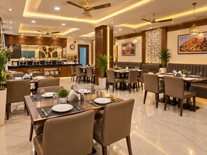Dining - Hotel RJ 23 Jaipur (Jaipur)