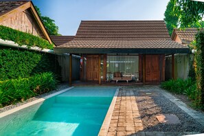 Pool - Ayom Java Village Solo (Karanganyar)