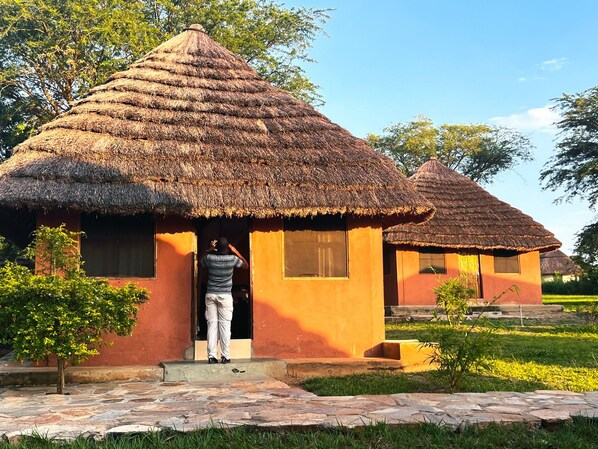 Exterior - Tangi Safari Lodges Ltd (Pakwach)