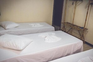 Room - Hotel Santo Antoninho (Goiânia)