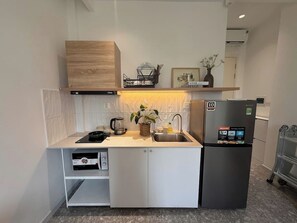 Private kitchen - Private Villa Apt • Lake View • C204 @ Cozinema (Thành phố Hồ Chí Minh)