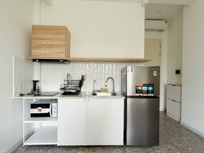 Private kitchen - Private Villa Apt • Lake View • C404 @ Cozinema (Thành phố Hồ Chí Minh)