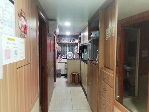 Reception - ME EASY HOSTEL (MongKok)