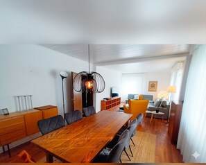 Dining - New Listing (Wendelstein)