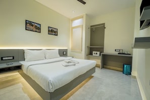 Room - Shivangan stays (Varanasi)