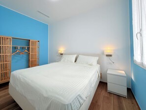 Room - „Casa Mari“ - Holiday Apartment with Garden just 50 Metres from the Beach (Ventimiglia)