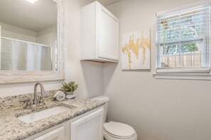Bathroom - Newly 2BD/1BA Home Near Cowboys Stadium (Arlington)