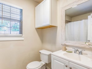 Bathroom - 2BD/1BA Duplex near Cowboys Stadium (Arlington)