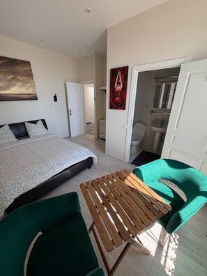 Room - Room 'Unit 1' with Sea View (Cagnes-sur-Mer)