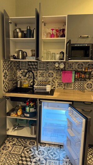 Private kitchen - Room 'Unit 1' with Sea View (Cagnes-sur-Mer)