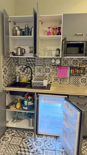 Private kitchen - Room 'Unit 1' with Sea View (Cagnes-sur-Mer)