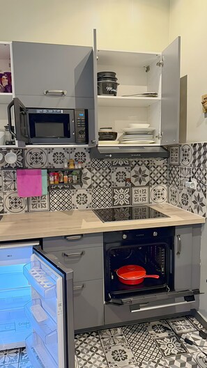 Private kitchen - Room 'Unit 1' with Sea View (Cagnes-sur-Mer)