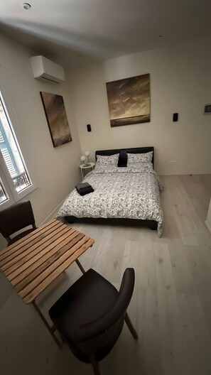 Room - Room 'Unit 1' with Sea View (Cagnes-sur-Mer)