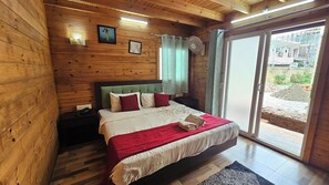 Room - Royal Wood Resort  (Calangute)