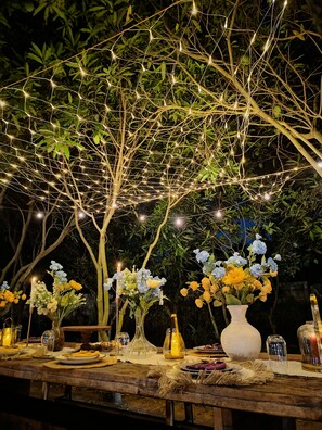 Tempat makan outdoor