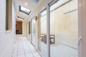 Dining - New Listing (Reims)