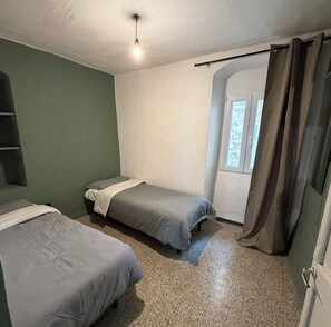 Room - New Listing (Triora)