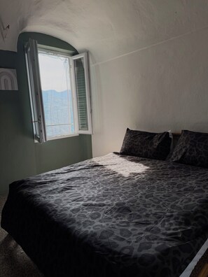 Room - New Listing (Triora)
