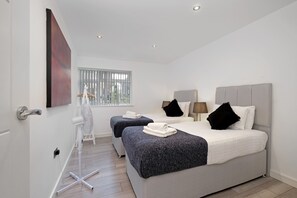 Room - St Martins Apartments Luxury 2 Bedroom Apt. 10 - South Ruislip (Ruislip)