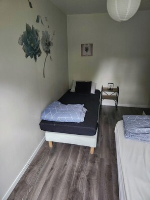 Room - New Listing (Troarn)