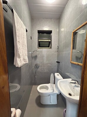 Bathroom - Refreshing Oasis Apart 1  Kimironko (Kigali)