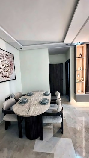 تناول الطعام