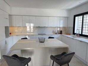 Private kitchen - New Listing (Marsa)
