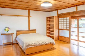 Room - Mountain Home - One Hour from Osaka (Uda)