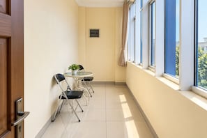Dining - Nice Room (Jakarta Pusat)