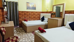 Room - Hotel Raj (Siliguri)