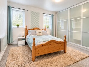 Room - Squirrels Hideaway | Spacious Flat |Pet friendly| Kingsmore Nature reserve (Carlisle)