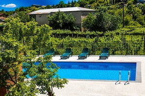 Pool - Room-charming Guest Room in Chiatura Ele (Chiatura)